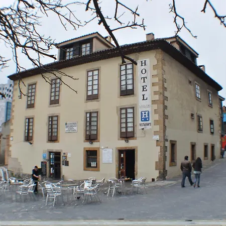 Otel La Casona De Jovellanos 2*