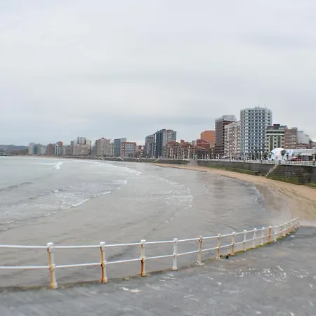 Hotel La Casona De Jovellanos 2*